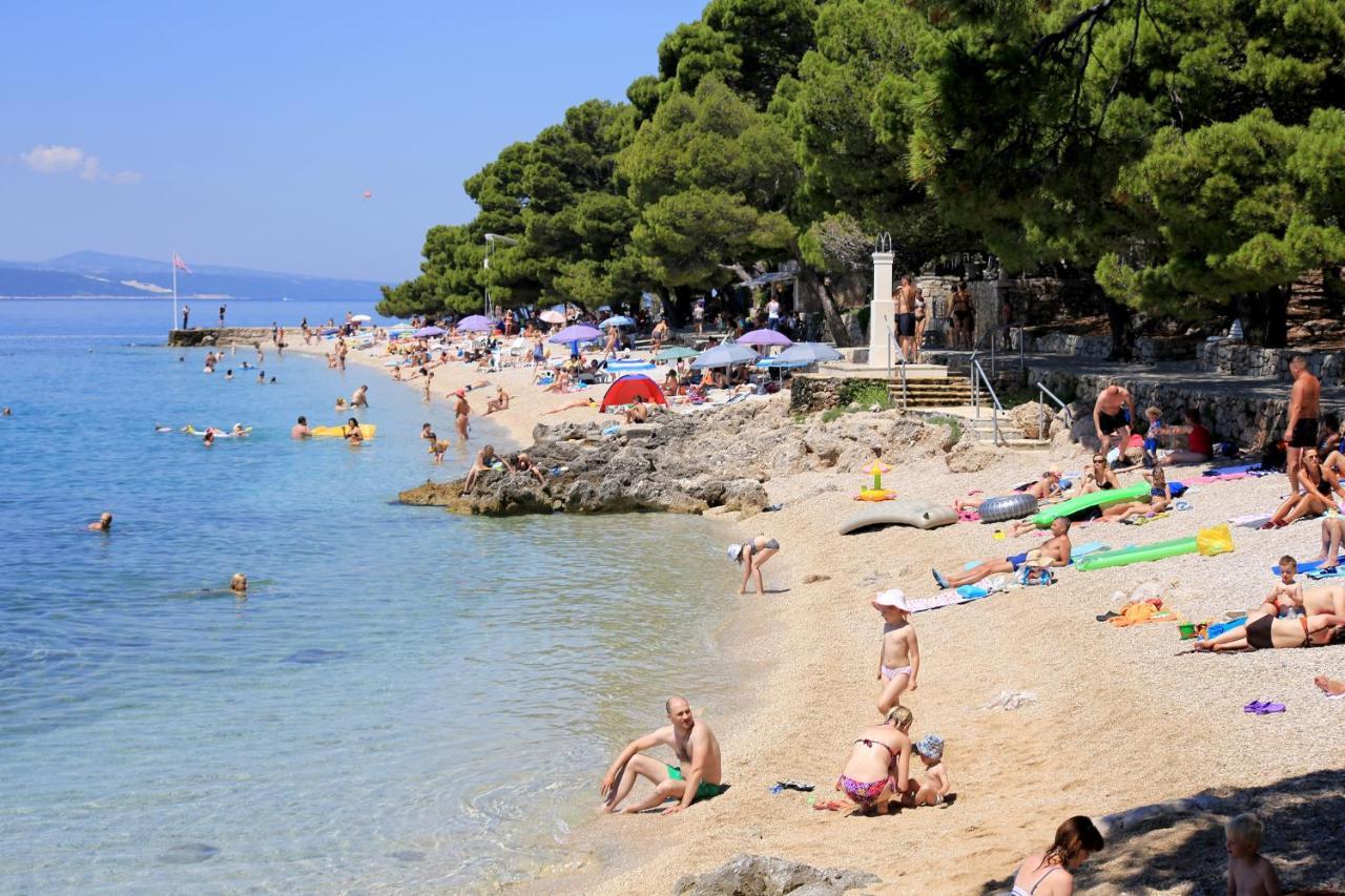 Apartments By The Sea Brela, Makarska - 6688 外观 照片