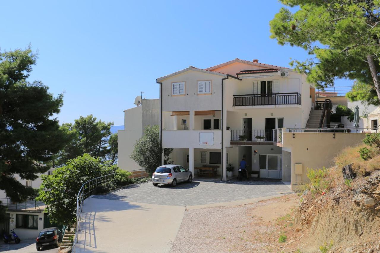 Apartments By The Sea Brela, Makarska - 6688 外观 照片