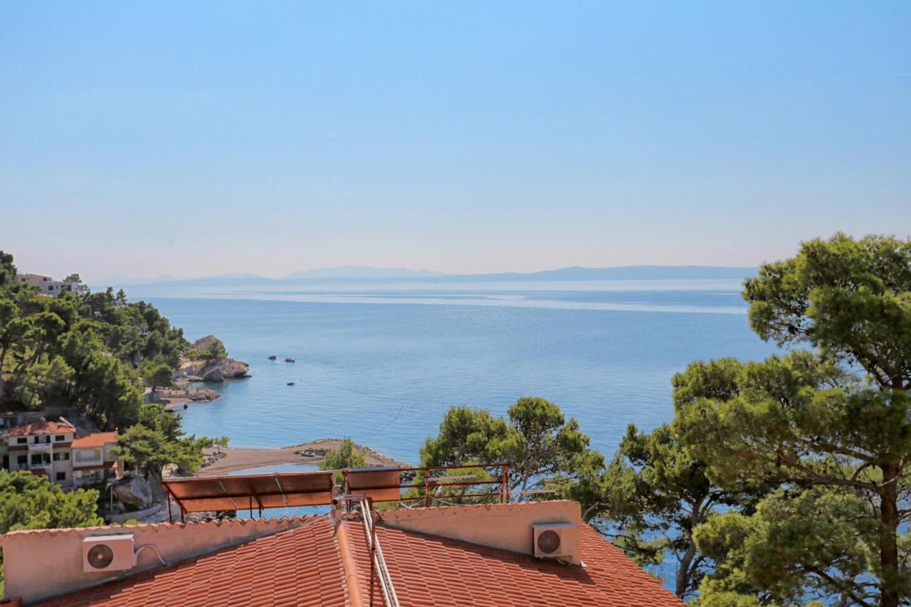 Apartments By The Sea Brela, Makarska - 6688 外观 照片