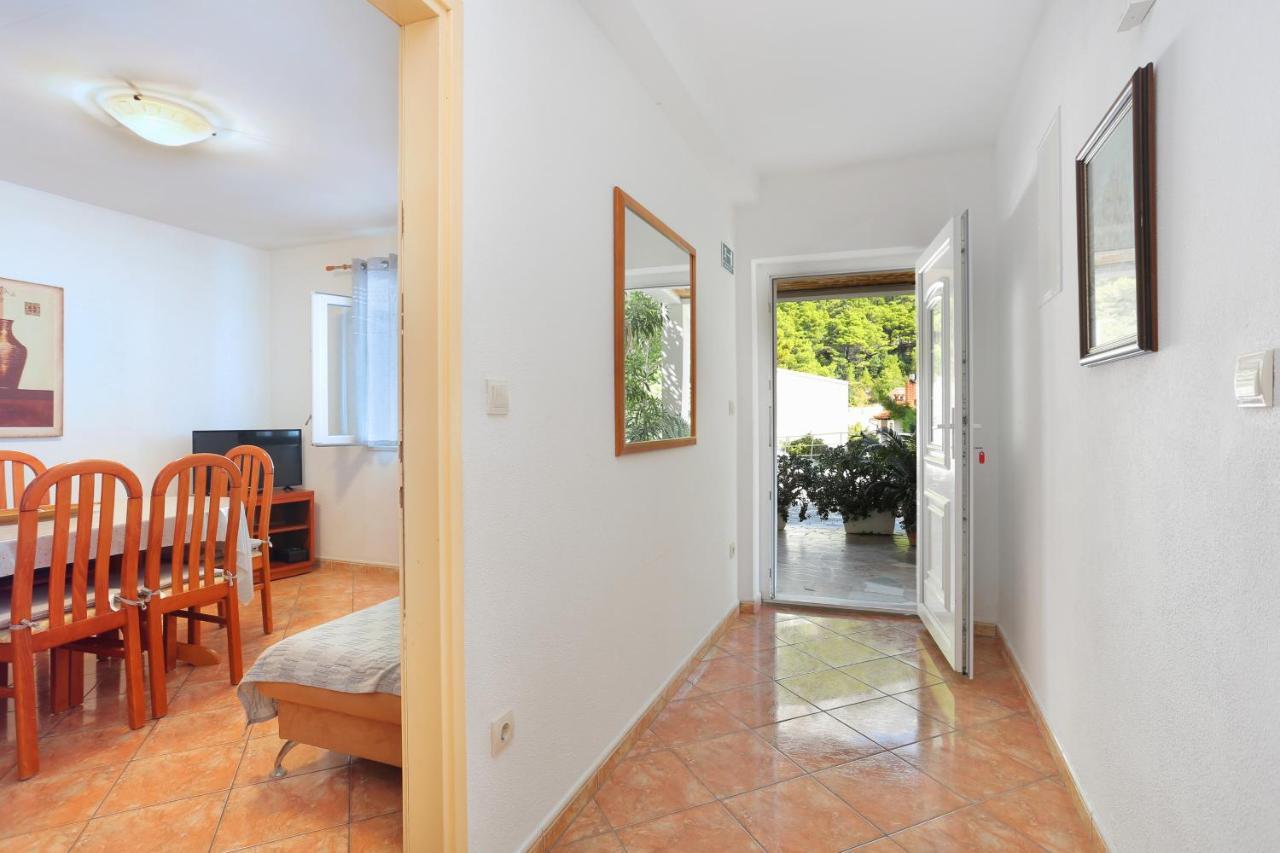 Apartments By The Sea Brela, Makarska - 6688 外观 照片