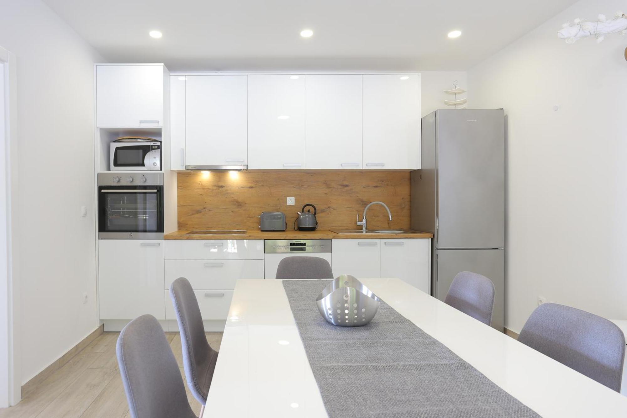 Apartments By The Sea Brela, Makarska - 6688 客房 照片