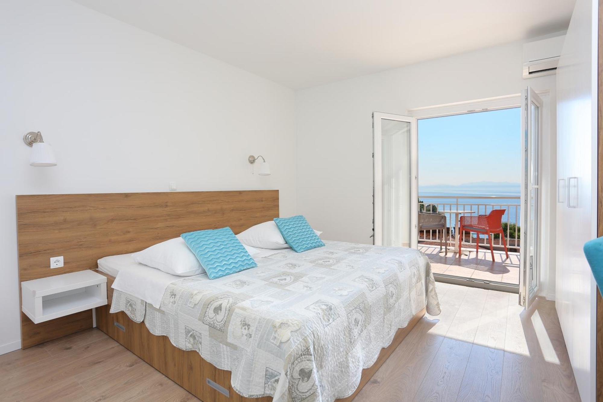 Apartments By The Sea Brela, Makarska - 6688 客房 照片