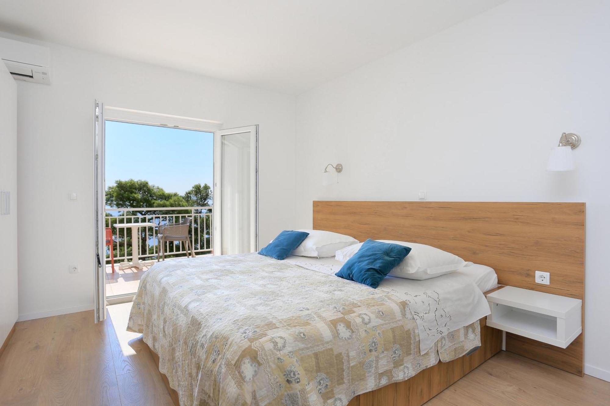 Apartments By The Sea Brela, Makarska - 6688 客房 照片